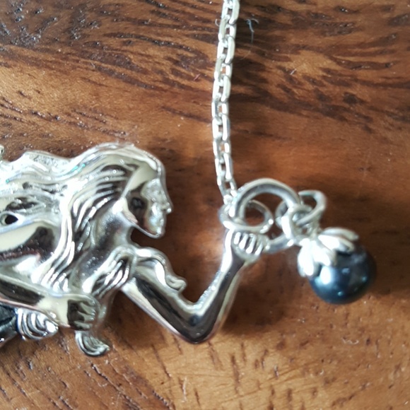 Necklace - Picture 2 of 4